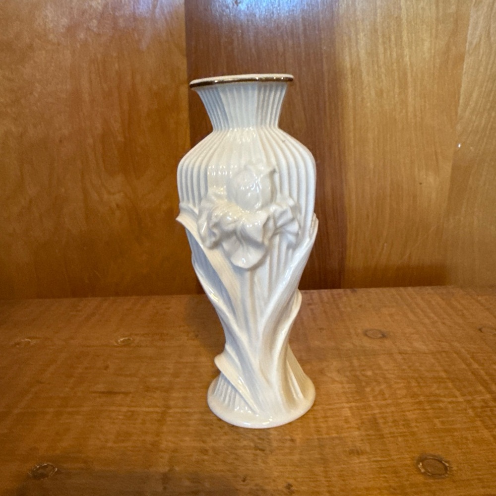 Lenox Cream Ceramic Floral Iris Bud Vase - Home Accents